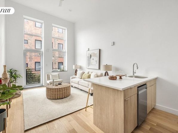 97 Waverly Ave APT 3R