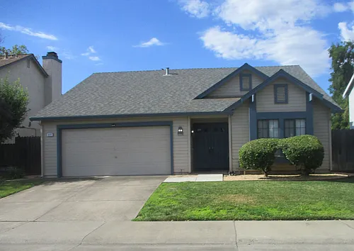 9025 Bramblewood Way Photo 1