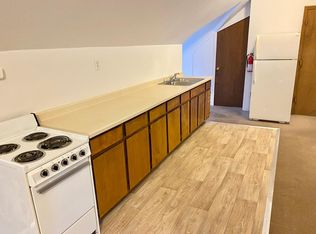300 E 2nd St #7, Pana, IL 62557