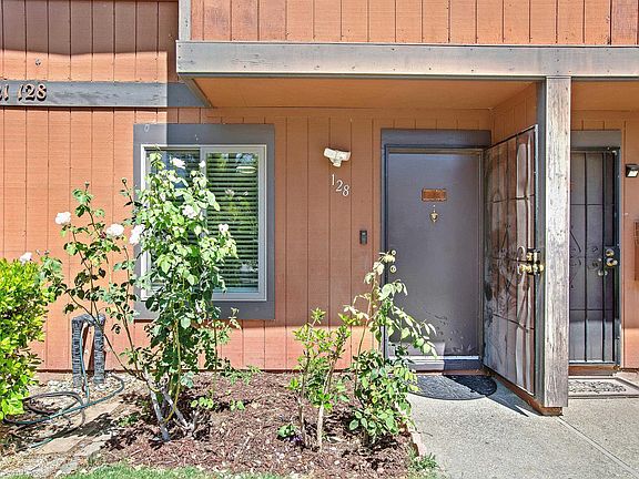 4th image of 38623 Cherry Ln APT 128