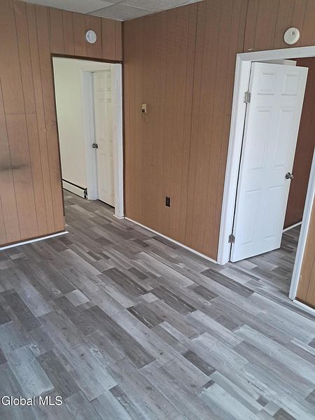 2nd image of 9 Oak Street