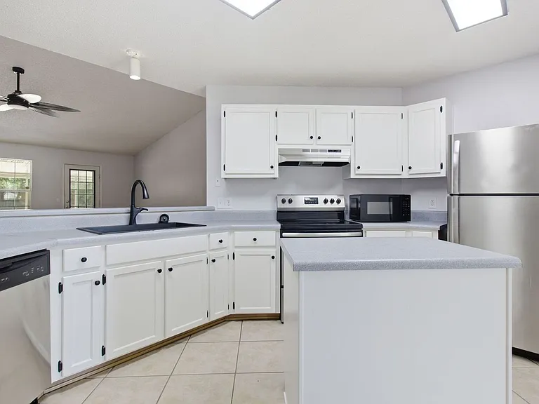 5135 Whitehurst Ln — Photo 12