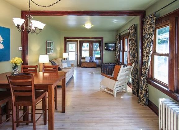 5th image of 3158 Buchanan St NE