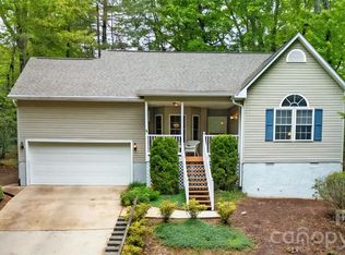 61 Autumn Glen Ct, Brevard, NC 28712