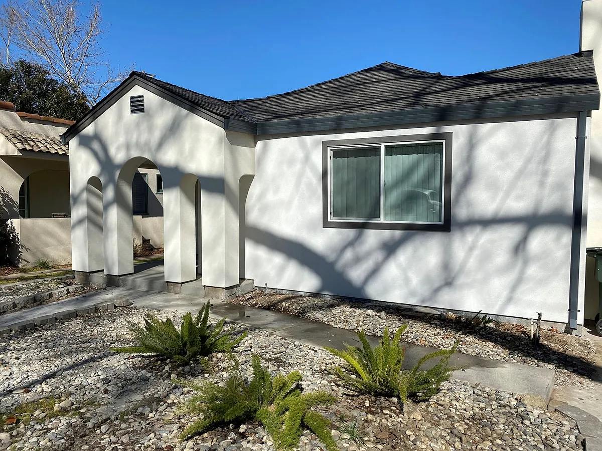 Building Photo - 1829 Burnett Way
