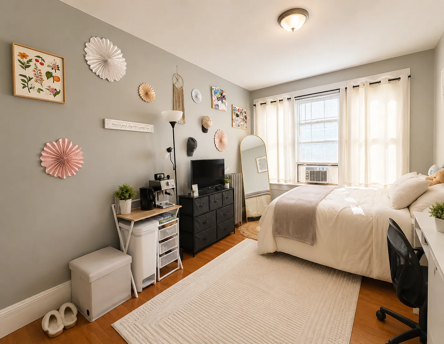 3 bed, 820 sqft, $3,500 — Photo 1