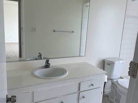 5th image of 1925 Pacific Beach Dr APT F