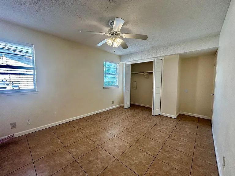 5908 Derek Dr — Photo 9