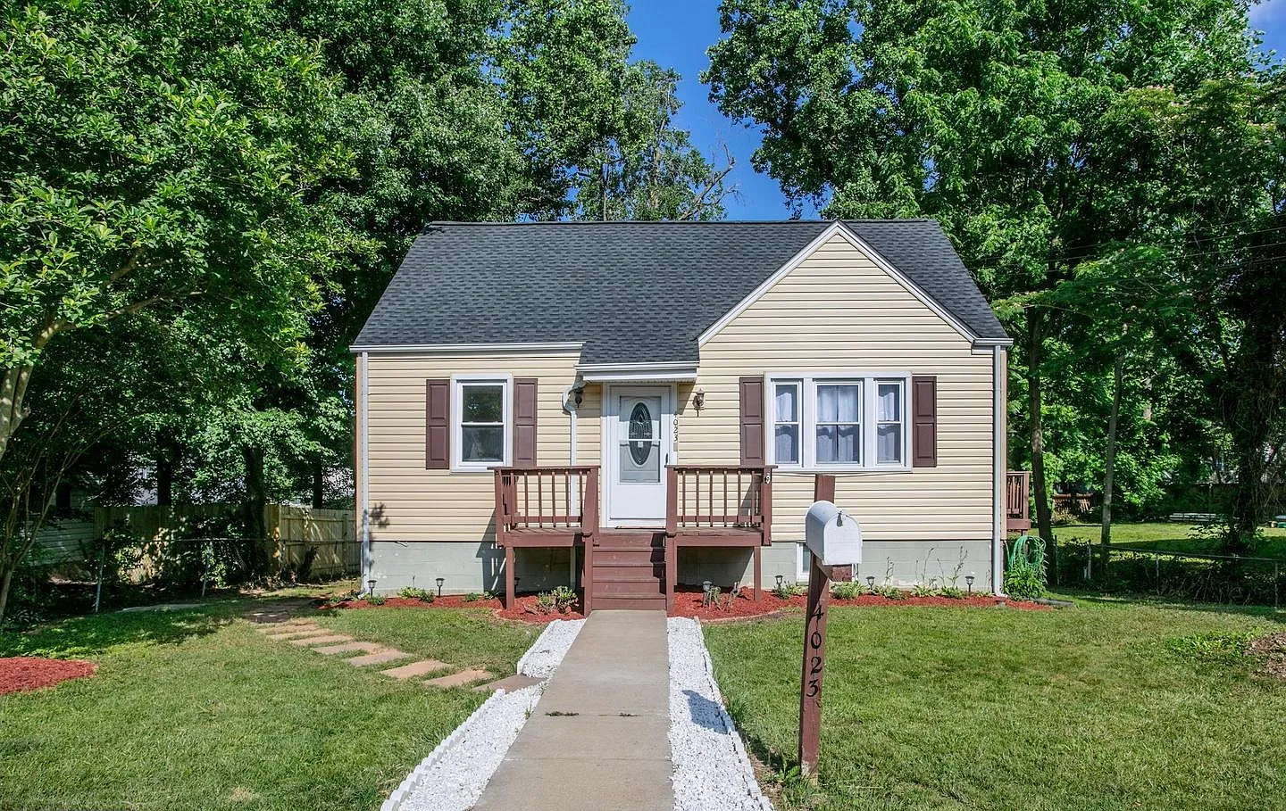 3 bed, 1188 sqft, $2,850 — Photo 3