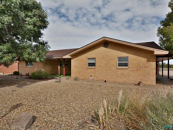 2nd image of 111 Yucca Dr