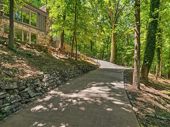 5th image of 2312 Mount Haven Dr
