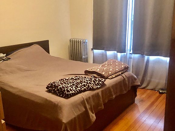 3rd image of 2613 W Berwyn Ave #26192