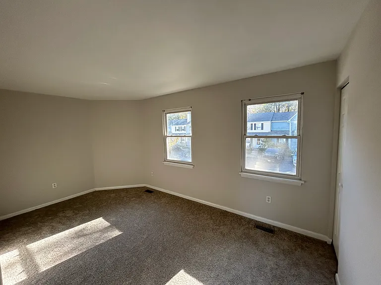 308 Fox Run — Photo 6