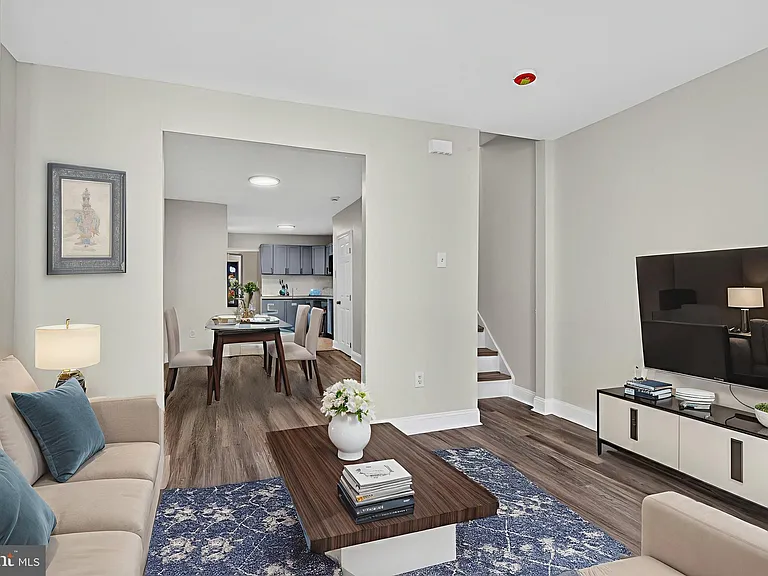 1729 N Bambrey St — Photo 1