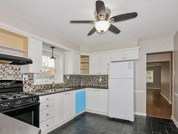 4th image of 5207 Pernod Ave