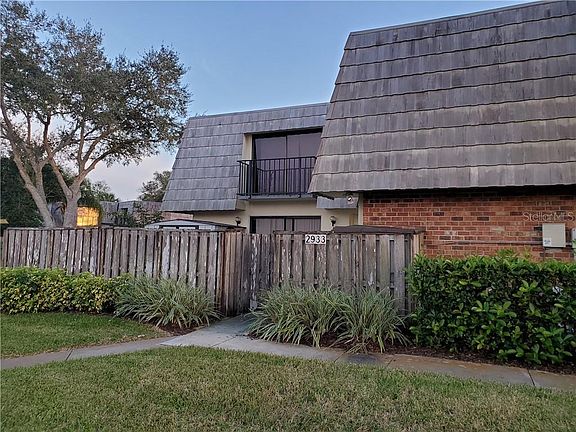 4th image of 2933 Tangerine Ct Unit 2933