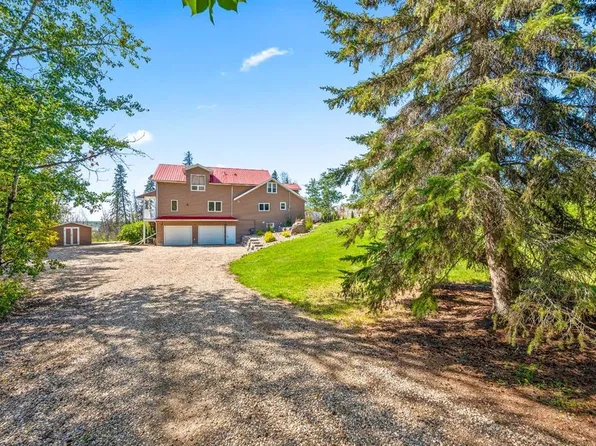720 S Poplar Dr #19, Gibbons, AB T0A 1N1