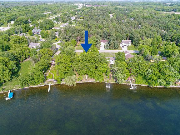 3rd image of 3504 Pawnee Dr SE