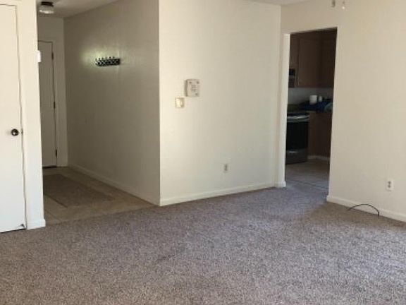 2nd image of 733 Wedgewood Dr