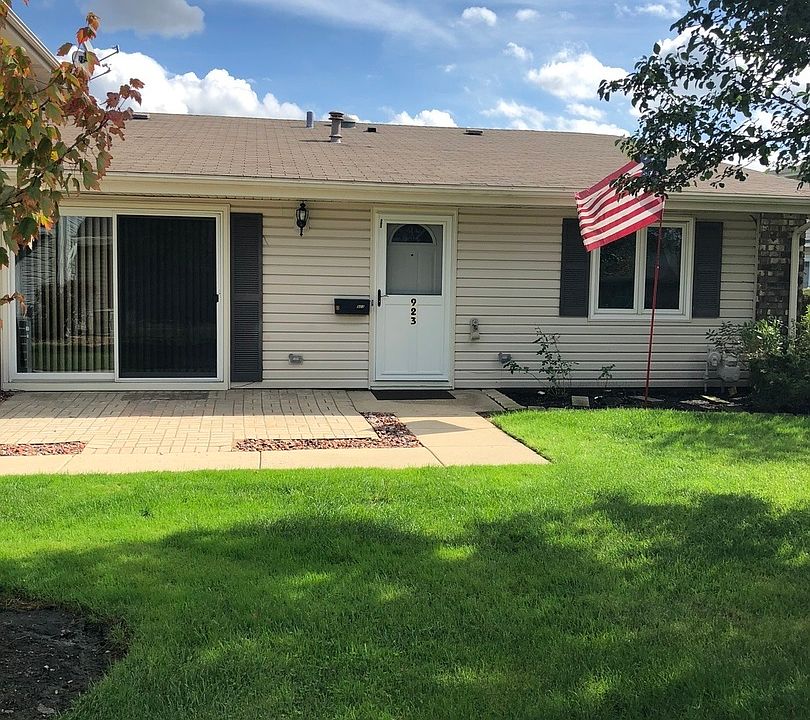 1st image of 923 Sagamore Dr #1172