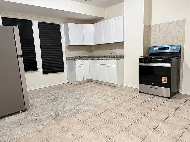 8307 S Buffalo Ave #1 — Photo 9