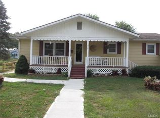 513 W Olive St, Palmyra, MO 63461