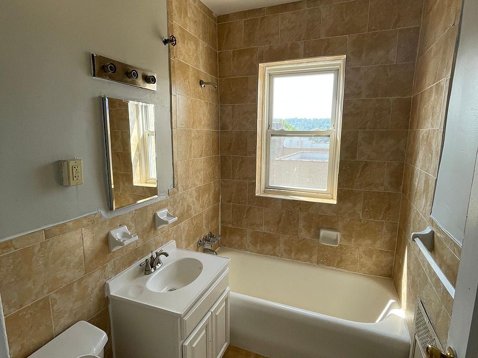 2nd image of 406 Highland Ave #508