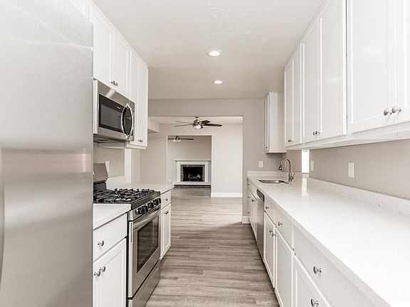 5th image of 1119 E Bishop Dr