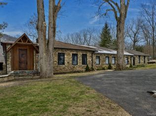 21 Bird Hill Road, Tomkins Cove, NY 10986