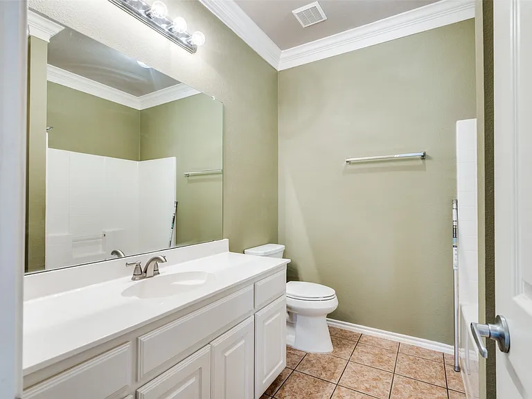 3208 Serpis — Photo 12
