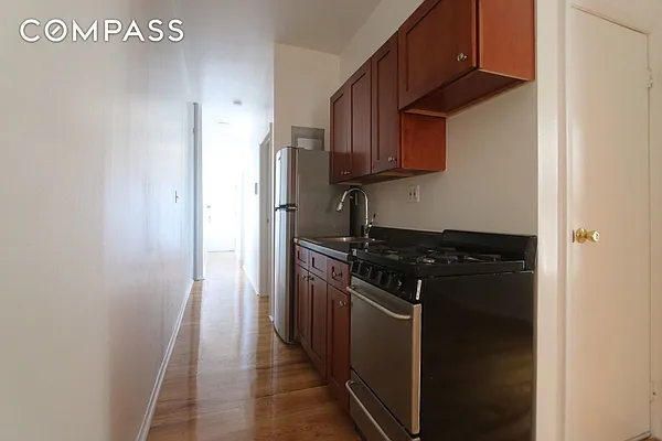 Rented by Compass | media 9