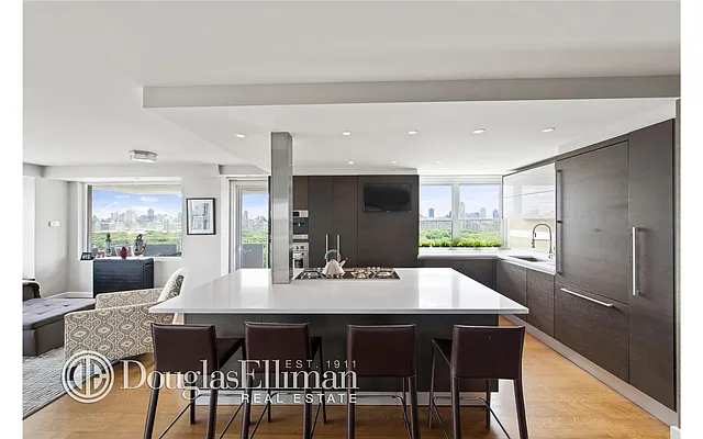 Sold by Douglas Elliman | media 14