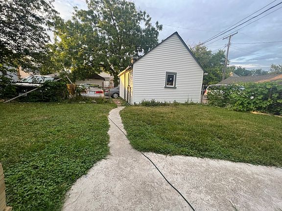 4th image of 831 Magnolia Ave E