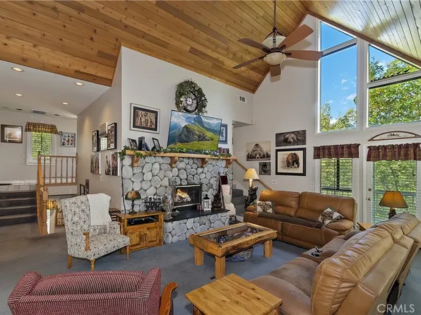 28220 Bern Ln, Lake Arrowhead, CA 92352