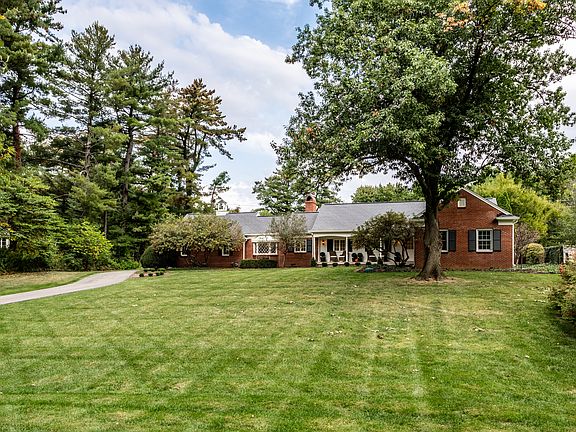 3rd image of 538 Wayside Dr