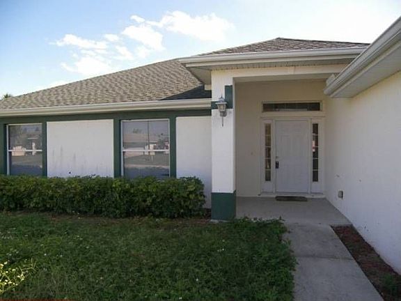 Front entryway