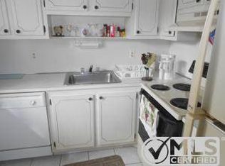 160 Waterford Cir #G, Delray Beach, FL 33446