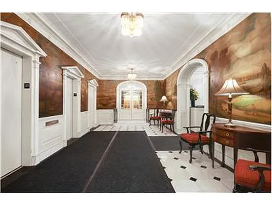 Sold by Douglas Elliman | media 21