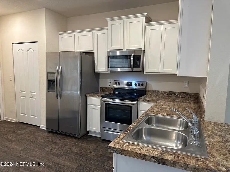 7766 Legacy Trl — Photo 2