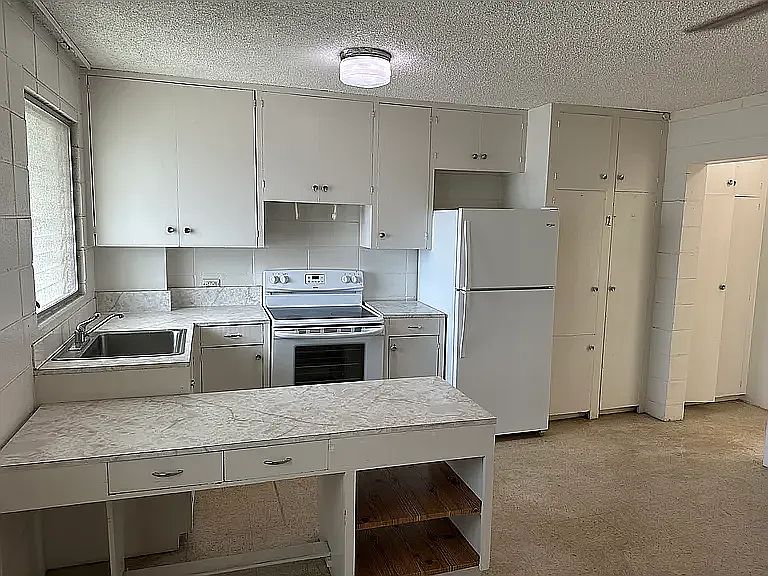 1st image of 3512-3520 Waialae Ave #B-1