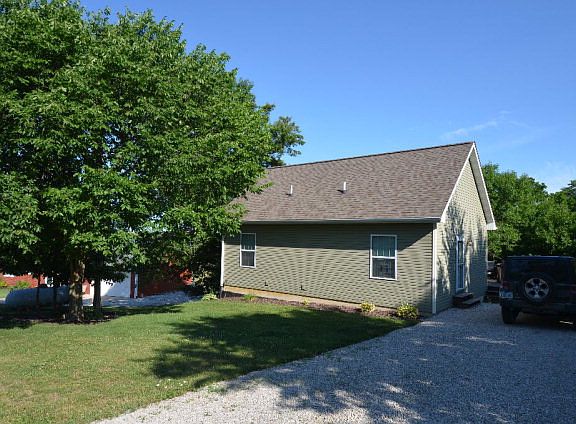4th image of 32250 Mallard Dr