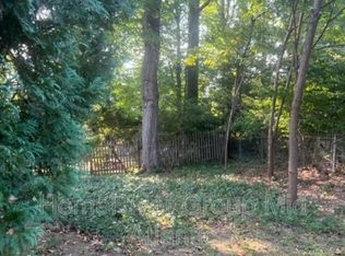 7000 Marbury Rd, Bethesda, MD 20817