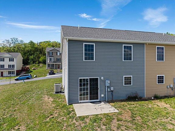 4th image of 3265 Hebron Ct