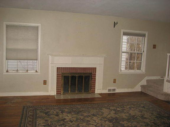 2nd image of 427 N Franklin Ave