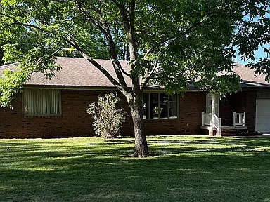 204 W Main St — exterior photo
