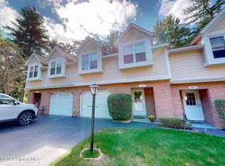 4037 Chaucer Pl, Slingerlands, NY 12159