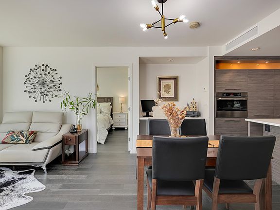 5th image of 7468 Lansdowne Rd #708