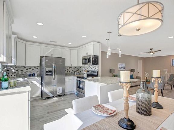 4th image of 3218 Cesery Blvd