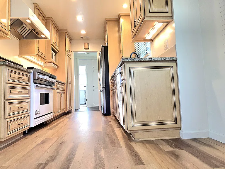 9341 Olive St — Photo 2