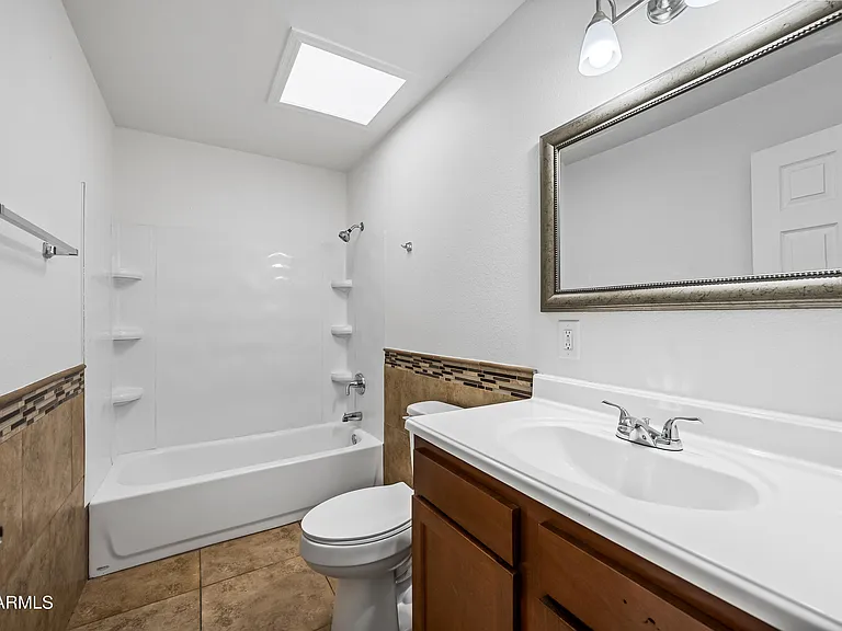 4115 N 18th Dr — Photo 13